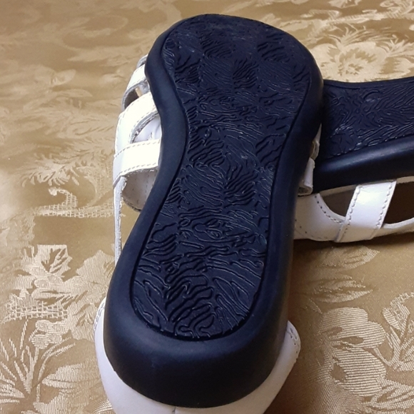 H SALON Sandals Women's 9 White Leather Comfort Walking VTG - Picture 13 of 13